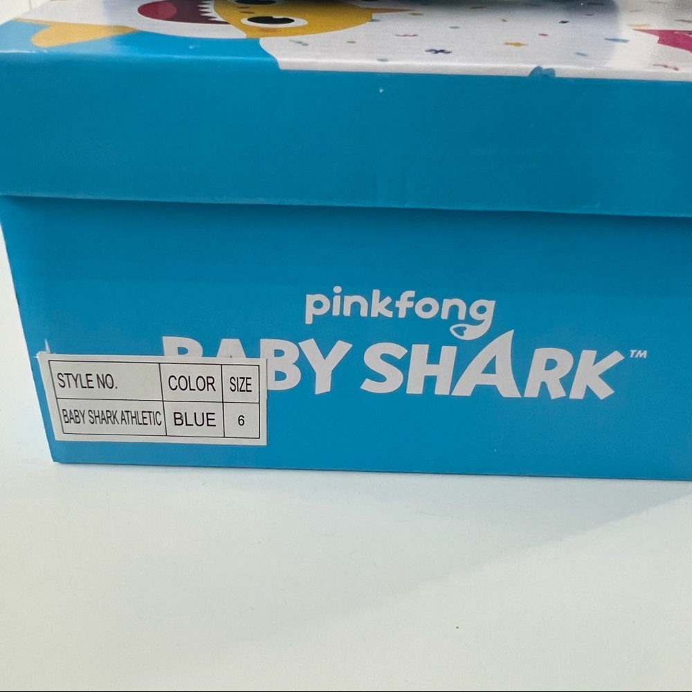Nickelodeon Baby Shark Toddler Boys' Sneakers,Light up , Sz: 6 , end 10 - Picture 9 of 9